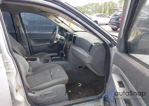 2005 Jeep Grand Cherokee Laredo from USA, damaged, VIN 1J4GS48K35C704571